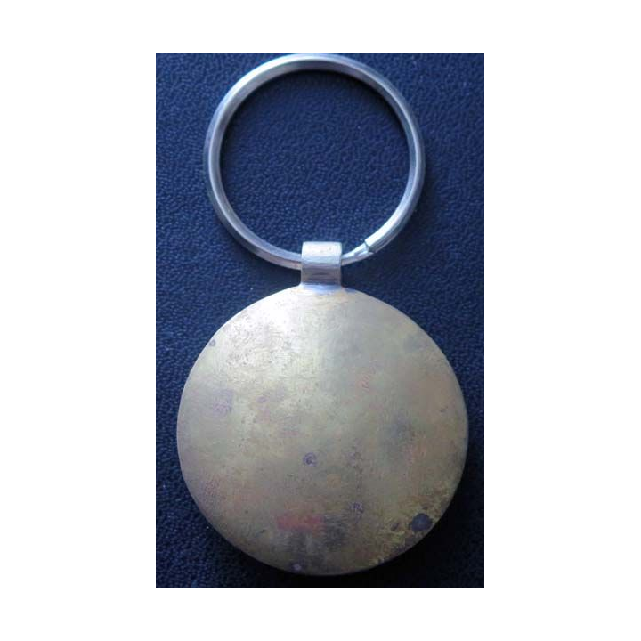 Porte clef mauritanien en métal argenté de diamètre 4,2 cm