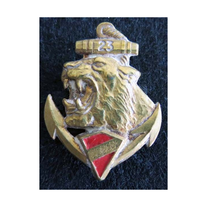 23° RIC : insigne métallique du 23° régiment d'infanterie coloniale  de fabrication Drago Paris Peint