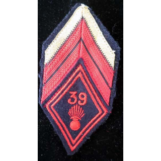 LOSANGE DE BRAS MODÈLE 45 : losange de bras de caporal chef appelé du 39° RI régiment d'infanterie