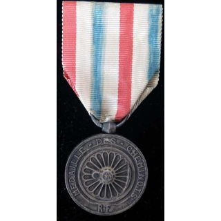 FRANCE : médaille des cheminots de fabrication Ch. Favre Bertin attribuée en 1949 à H. Sibille en bronze argenté