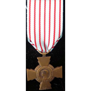FRANCE : Croix du combattant en bronze -1-