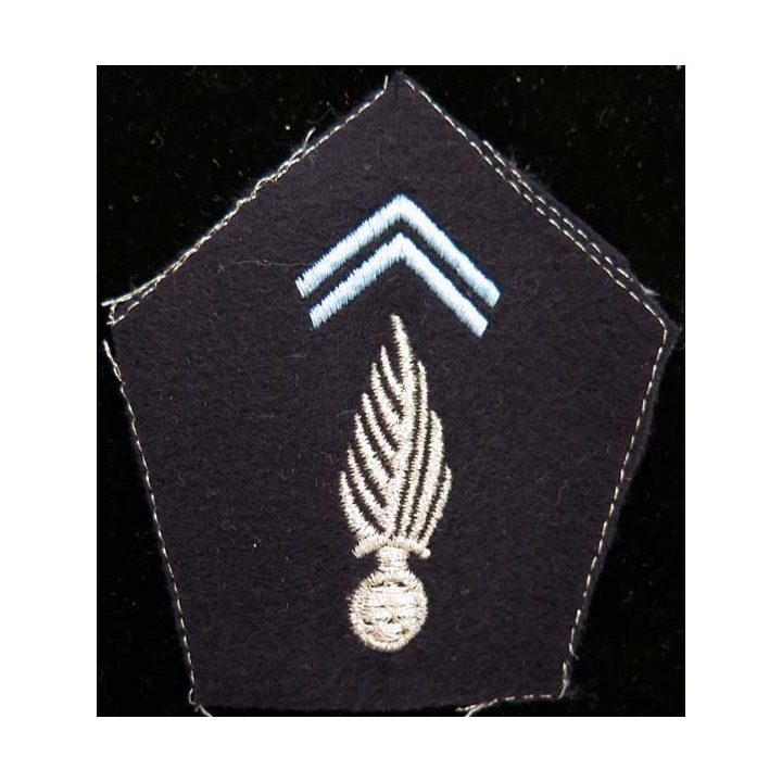 vieille patte de col des transmissions (grenade argent avec liserets bleus clairs)