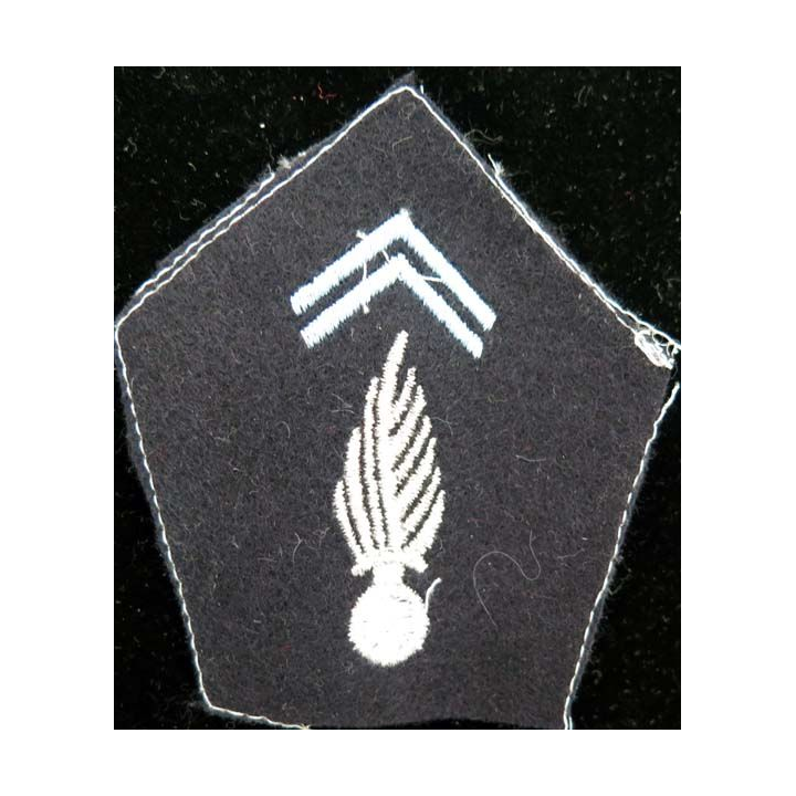 vieille patte de col des transmissions (grenade argent avec liserets bleus clairs)