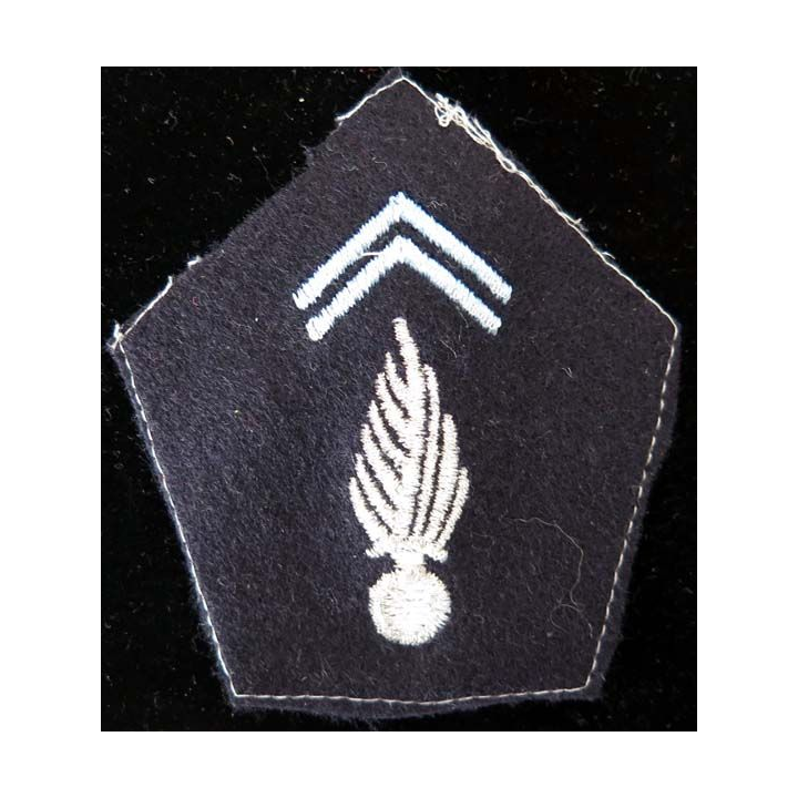 vieille patte de col des transmissions (grenade argent avec liserets bleus clairs)