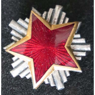 étoile émaillée flamboyante rouge yougoslave de dimension 3 cm