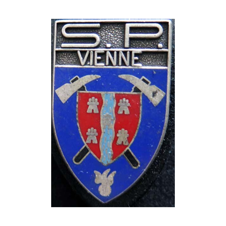 insigne métallique pompiers de Vienne (bandeau argent mat) Ballard