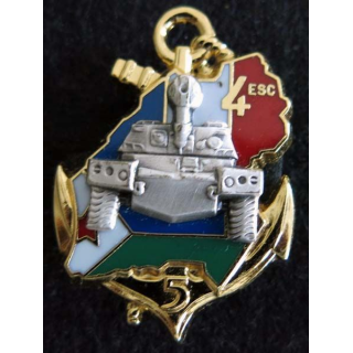5° RIAOM : insigne métallique du 4° escadron du 5° régiment Inter armes d'outre mer de fabrication Balme