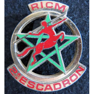RICM : insigne métallique du 2° escadron du régiment d'infanterie et chars de marine de fabrication Drago Paris