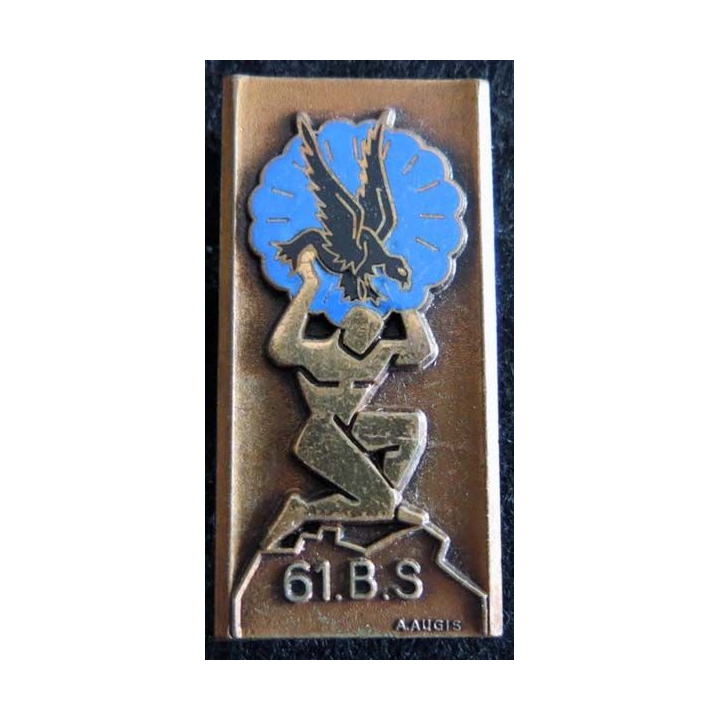 61° BS : Insigne métallique du 61° bataillon des services fabrication Augis G. 2065 en émail