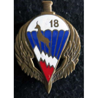 18° RIPC : insigne métallique du 18° régiment d'infanterie parachutiste de choc de fabrication Drago OM déposé