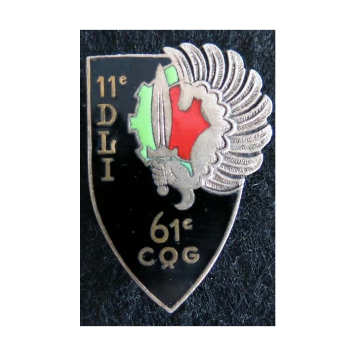61° CQG : Insigne métallique de la 61° compagnie de quartier général 11° DLI Drago G. 1827 émail