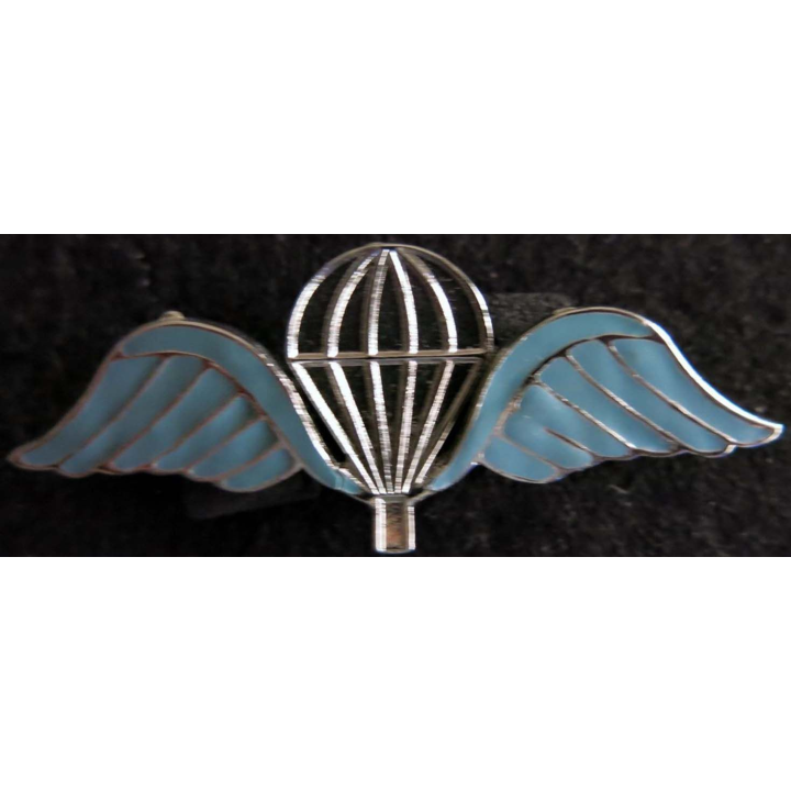 BELGIQUE : insigne métallique du brevet parachutiste militaire belge