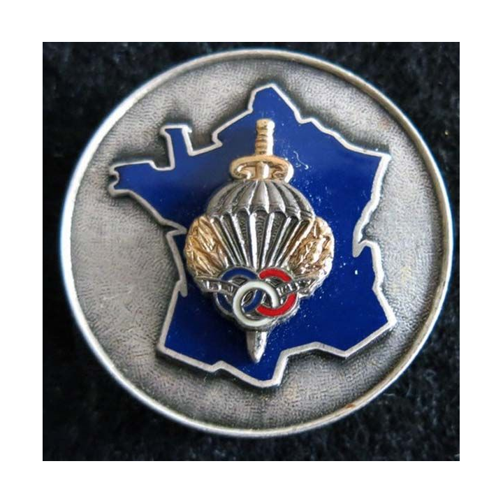 CNIP : insigne métallique de la section de saut en vol du centre national d'instruction parachutiste de fabrication Drago Paris