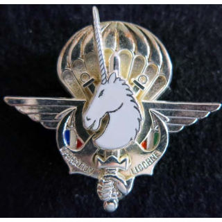 LICORNE :  insigne métallique de l'opération LICORNE République de Côte d'Ivoire Y.Boussemart prestige