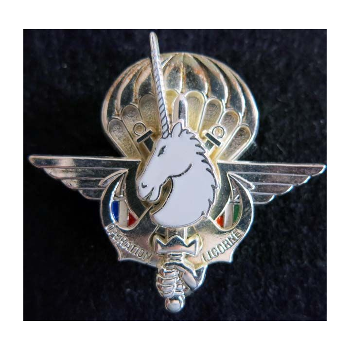 LICORNE :  insigne métallique de l'opération LICORNE République de Côte d'Ivoire Y.Boussemart prestige