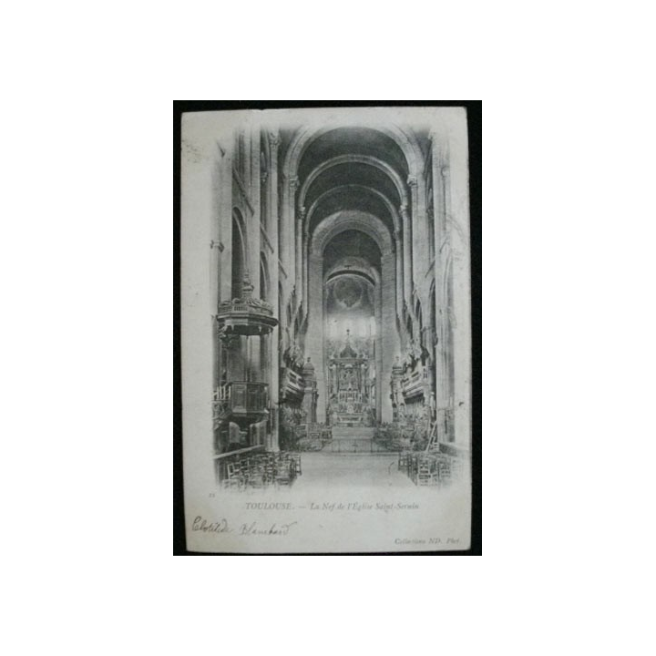 TOULOUSE LA NEF DE L'EGLISE SAINT-SERNIN
