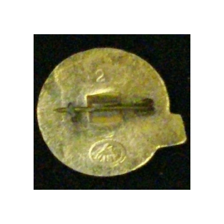 PIN'S MOCKBA DIAMÈTRE 2 cm MÉTAL LÉGER PEINT (L23)