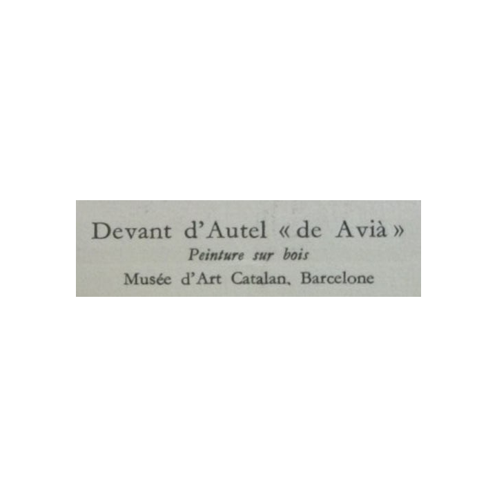 DEVANT L'AUTEL DE AVIA
