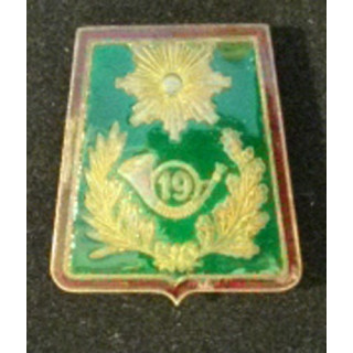 insigne 19° régiment de chasseurs de fabrication Drago Paris G. 1333