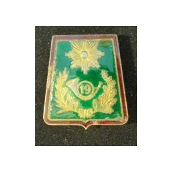 insigne 19° régiment de chasseurs de fabrication Drago Paris G. 1333
