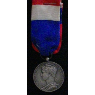 FRANCE : MÉDAILLE DU TRAVAIL DE L'INDUSTRIE EN ARGENT 1924