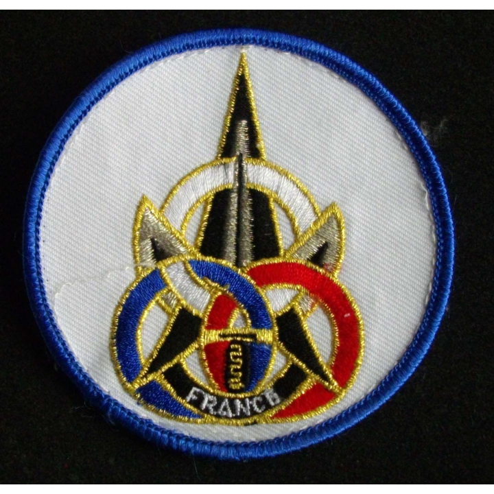 Insigne tissu du service central des sports aux Armées rond bordé bleu