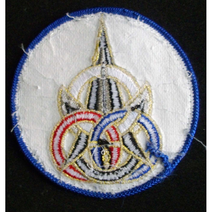 Insigne tissu du service central des sports aux Armées rond bordé bleu