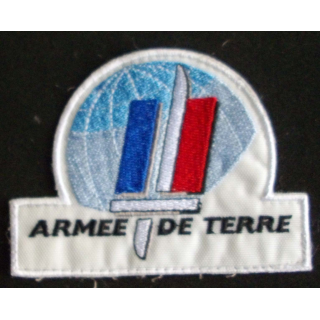 Insigne tissu de l'armée de terre sur fond blanc et globe