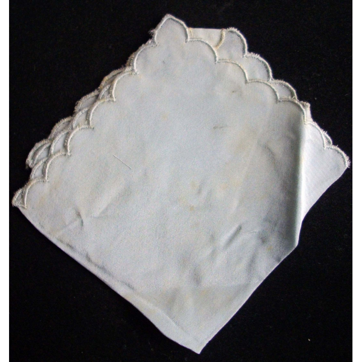 Mouchoir brodé en souvenir du 4° régiment d'infanterie colonial