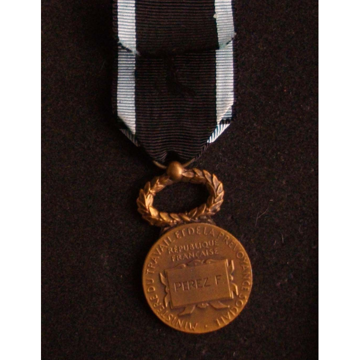 Médaille des secours mutuels en bronze attribuée à Perez F
