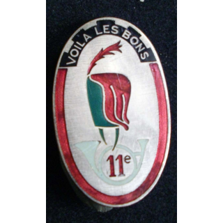 11° régiment de chasseurs Arthus Bertrand Paris cor gris à gauche