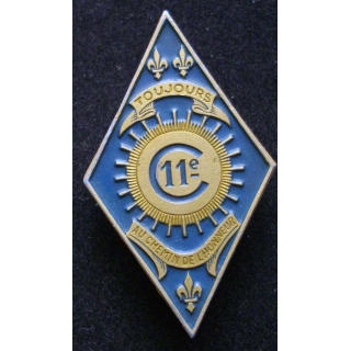Insigne en aluminium peint du 11° régiment de cuirs Augis