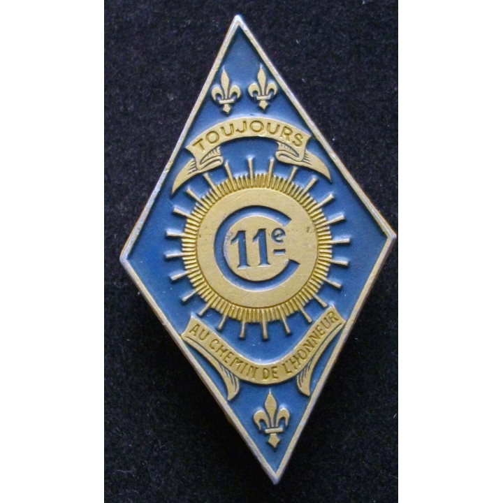 Insigne en aluminium peint du 11° régiment de cuirs Augis