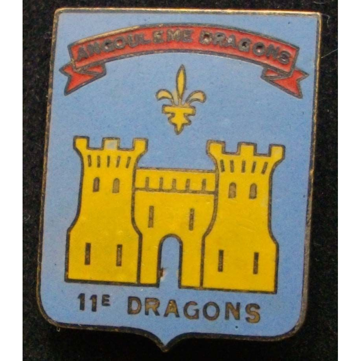 11° régiment de dragons fabrication Chobillon 1939 en émail bleu clair
