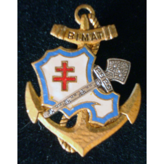Insigne métallique du Bima de Tahiti Drago G. 1964 flèche argentée
