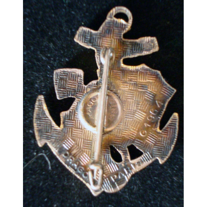 Insigne métallique du Bima de Tahiti Drago G. 1964 flèche argentée