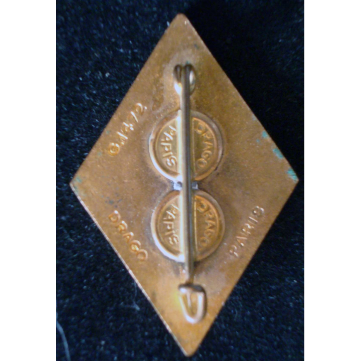 Insigne métallique du 4° RCIA de fabrication Drago G.1472 en émail