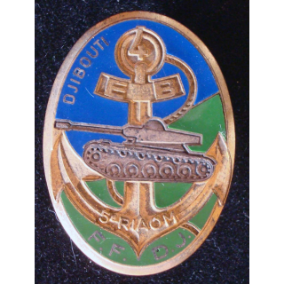 Insigne métallique du 4° escadron du 5° RIAOM F. F. D. J 1° modèle LR