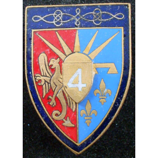 4° régiment de hussards de fabrication Drago Paris en émail