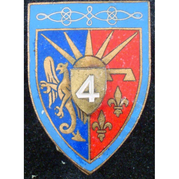 4° régiment de hussards de fabrication Drago Paris G. 441 en émail