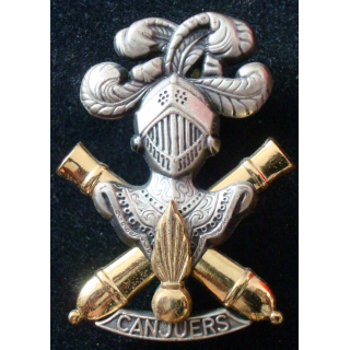 Insigne métallique du camp de Canjuers de fabrication Balme G. 2300