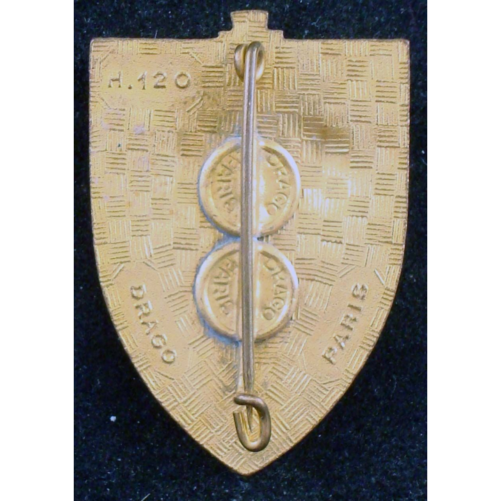 1° régiment de chasseurs de fabrication Drago Paris H. 120 en émail