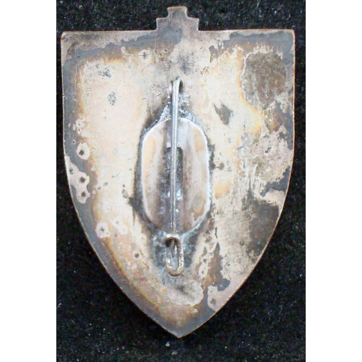 1° régiment de chasseurs de hauteur 4 cm en émail Augis non marquée