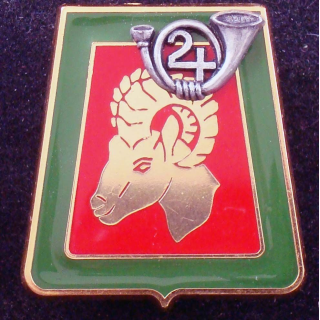 Insigne métallique du 2° escadron du 4° régiment de chasseurs Delsart