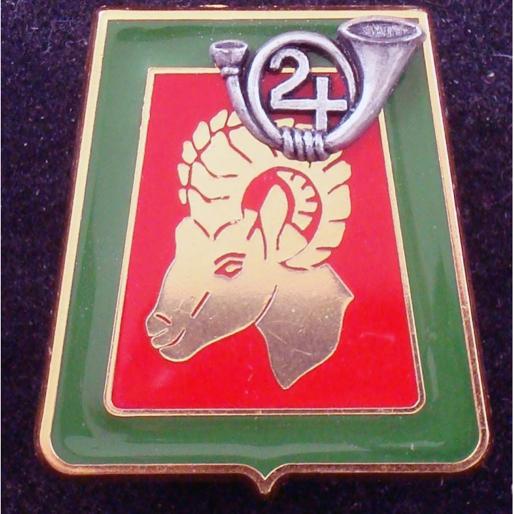 Insigne métallique du 2° escadron du 4° régiment de chasseurs Delsart