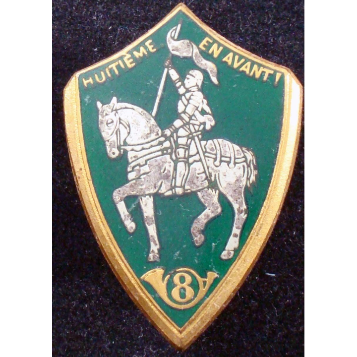 8° régiment de chasseurs de fabrication Drago en émail vert foncé