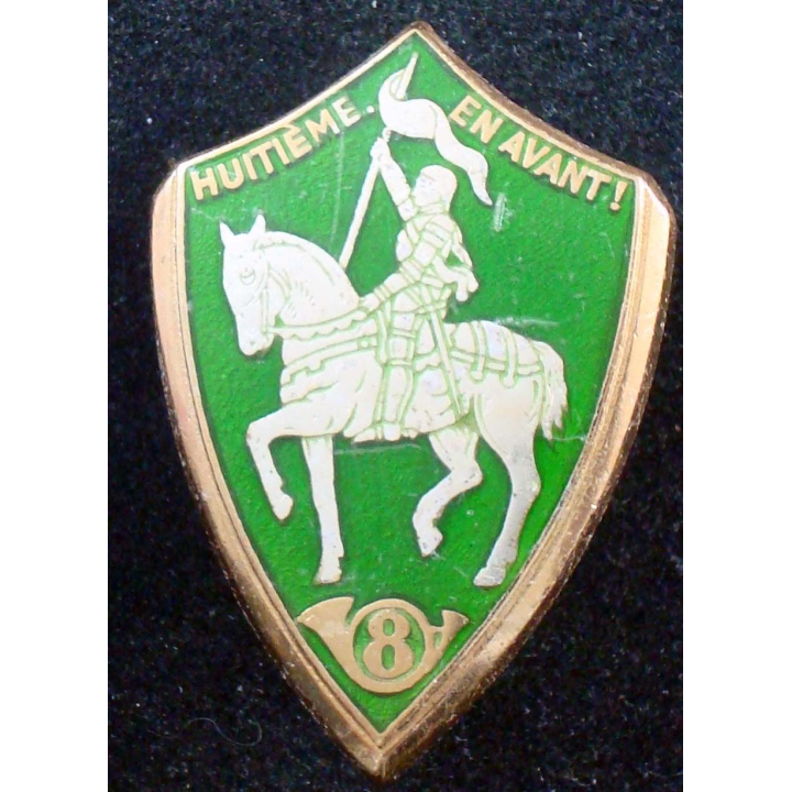 insigne du 8° régiment de chasseurs de fabrication Drago vert clair