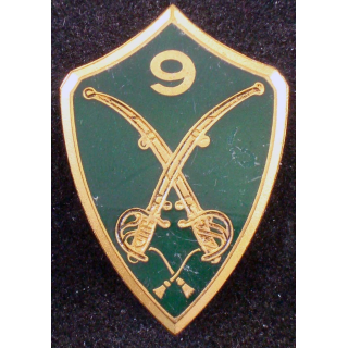 insigne du 9° régiment de chasseurs de fabrication Drago G. 2338