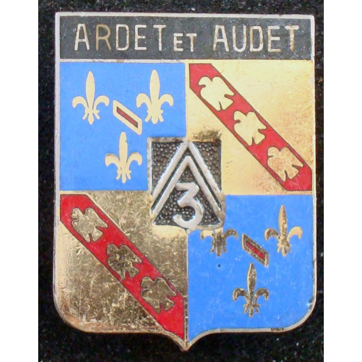 Insigne du 3° régiment de dragons en émail (modèle Andor)