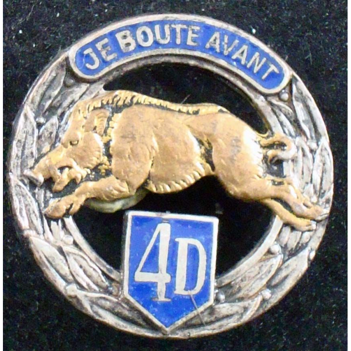 insigne du 4° régiment de dragons Drago Paris en émail bleu